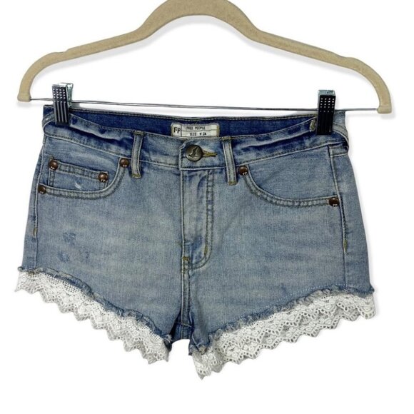 Free People Lace Trim Denim Jean Shorts Size 24 Bohemian Blue Boho Daisy Hippie - Picture 2 of 12